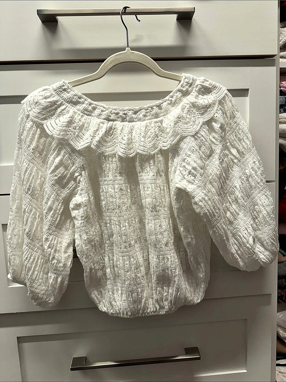 Zara Textured Blouse in White Size Medium Like New